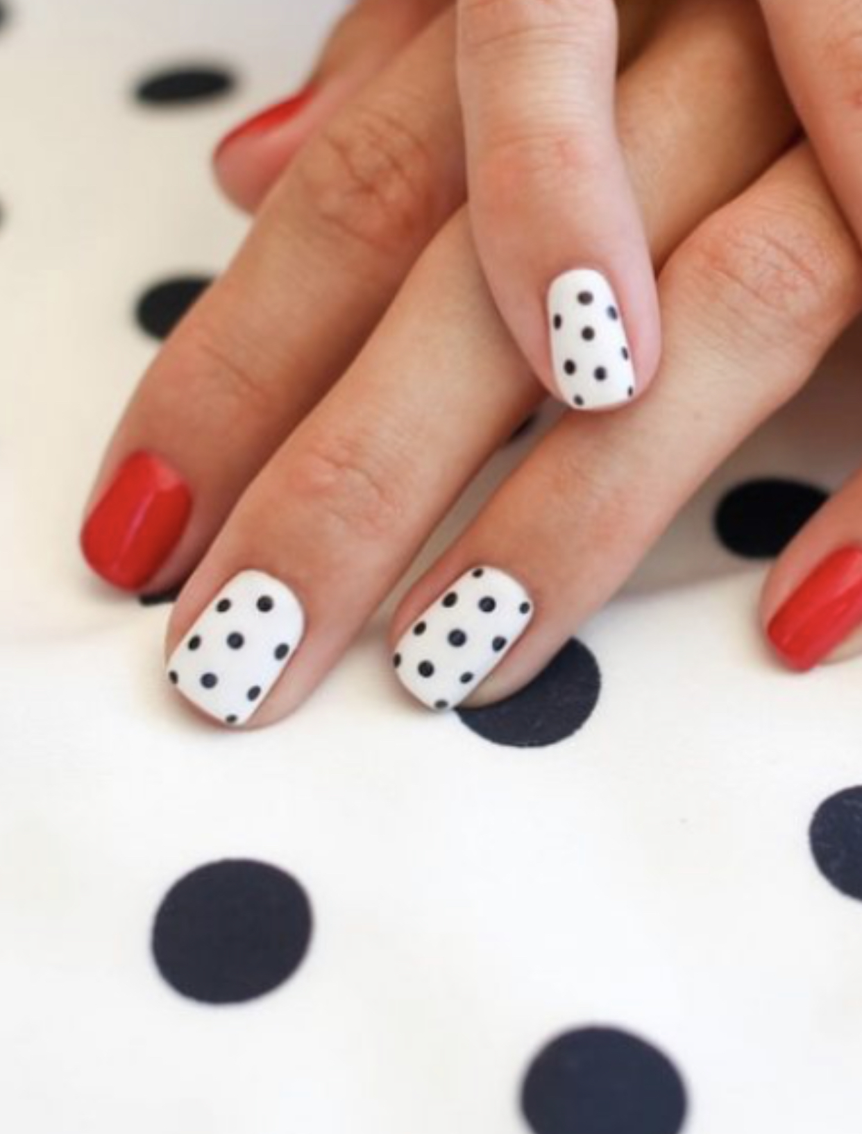 Esmaltado semipermanente de uñas